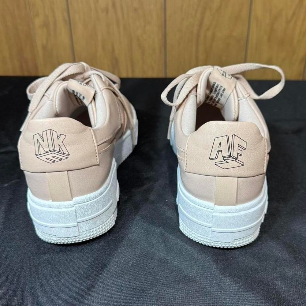 Nike‎ Air Force 1 Low in tan and white Size 8.5 Mens / 9.5-10 Womens - Picture 4 of 7